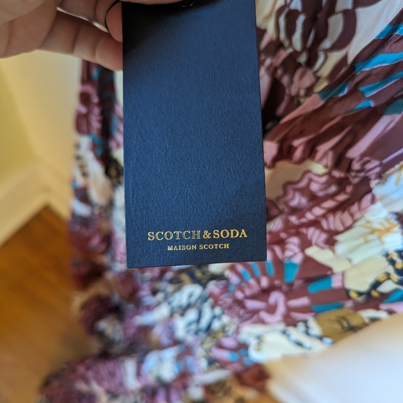 Scotch and Soda Open Back Maxi Dress - Picture 5 of 8